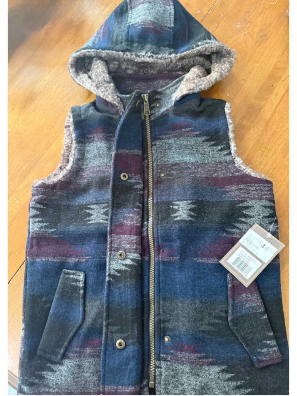 Girls Victory Outfitters Aztec Print Faux Fur Lined Vest Navy Size M (7/8)